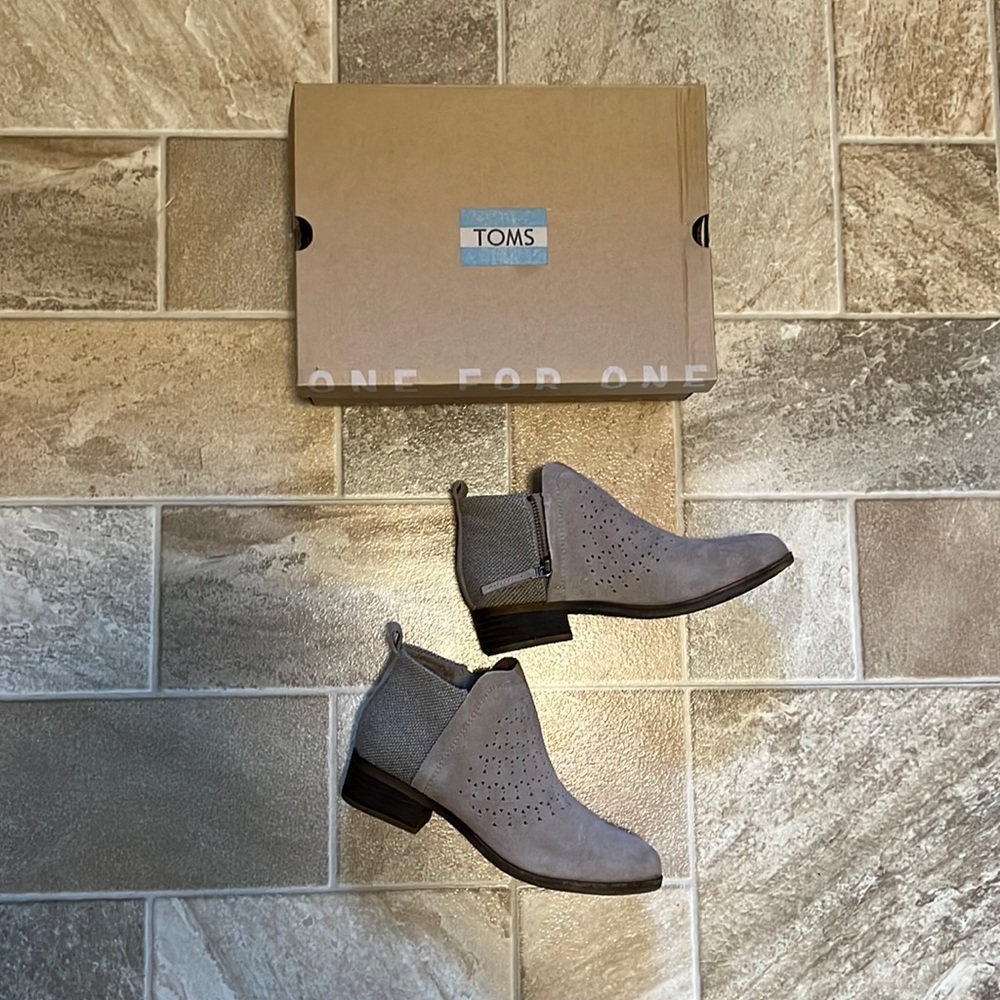 Like New Toms Deia Booties - Picture 1 of 5